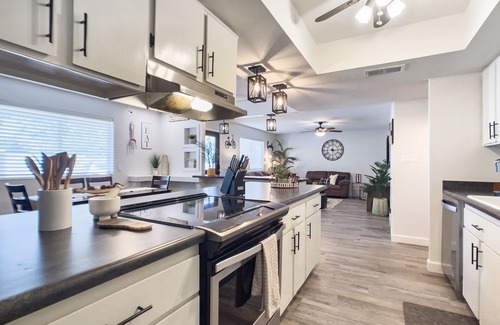 Pointe Scottsdale House | Charming 3 bd/2ba home - KING bed w/non heated POOL near Old Town Scottsdale!