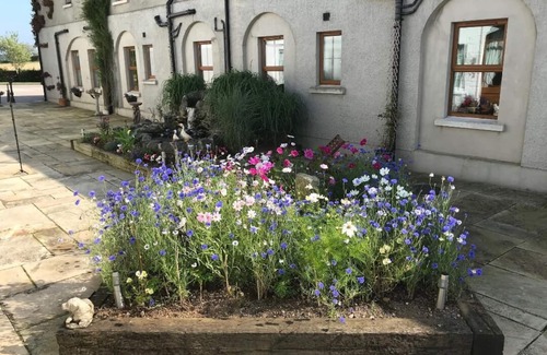Mazetown Cottage | Charming 3-Bed Cottage Moira - Hillsborough