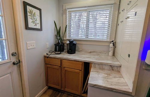 Midland House | Charming 3-bedroom 2-bath Cottage in Downtown Midland