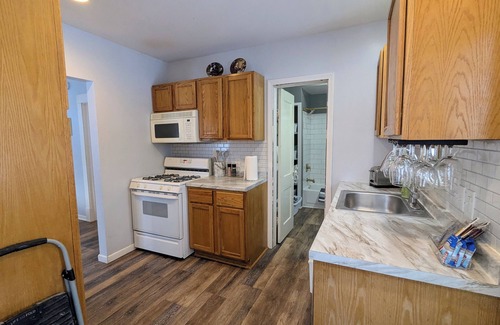 Midland House | Charming 3-bedroom 2-bath Cottage in Downtown Midland