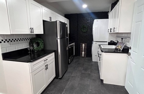 Montclair Apartment | Charming 3-bedroom 2 bath apartment steps from train to NYC in lovely Montclair