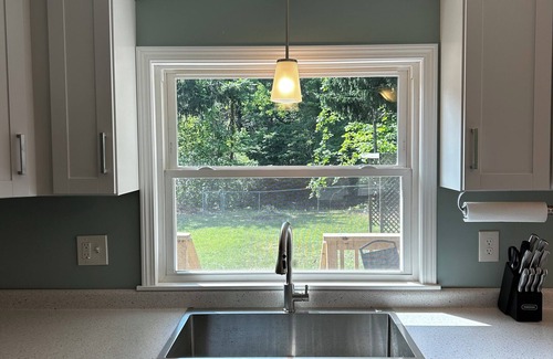 Corning House | Charming 3-bedroom entire house in gorgeous Corning with WiFi