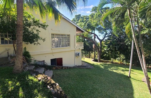 Kariba Apartment | Charming 3 bedroom guesthouse - 2300