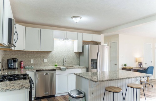 Bridgeport House | Charming 3-bedroom house in excellent location North Central WV