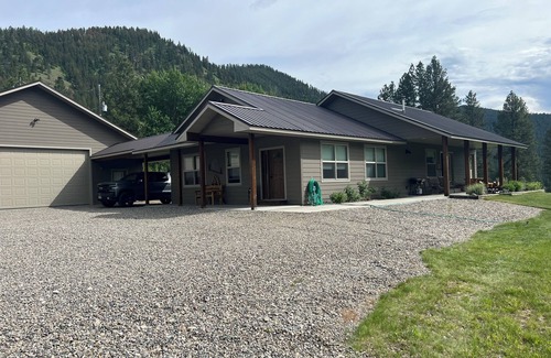 Gibbonsville House | Charming 3-bedroom house in beautiful North Fork, ID