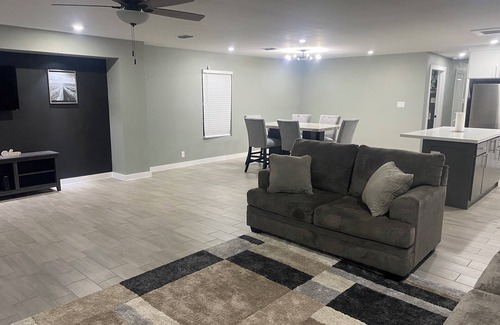 San Benito House | Charming 3-bedroom house in delightful San Benito with WiFi, central AC and Heat