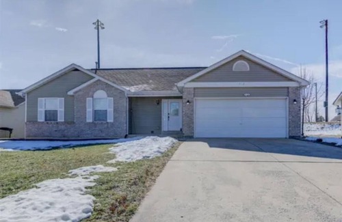 Wentzville House | Charming 3-bedroom house with AC and WiFi in lovely Wentzville