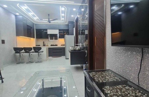 Dariyaganj Apartment | Charming 3-bedroom house with AC in New Delhi central 3bhknhome.away home.