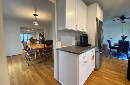 Dartmouth House | Charming 3-bedroom house with AC and WiFi in Dartmouth