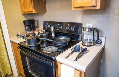 Ozark House | Charming 3-bedroom home just of the Ozark square!
