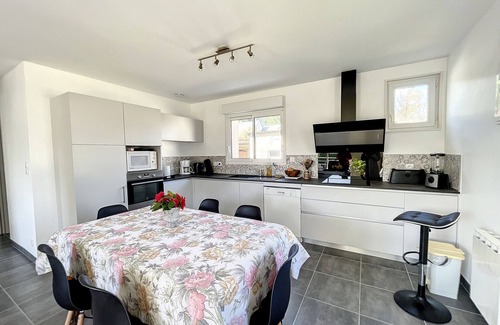 Carolles House | Charming 3-Bedroom House Near Beach with Garden, Free WiFi, and Parking