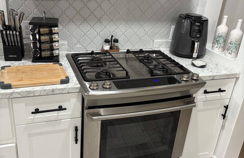 Brockton House | Charming 3-bedroom house with fast WiFi and is pet-friendly in Brockton