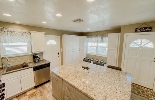 Yucaipa House | Charming 3-bedroom house with AC and WiFi in tranquil Calimesa