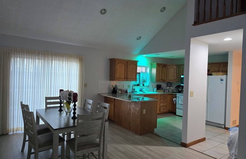 Sybertsville House | Charming 3-bedroom house MUST BE A LAND OWNER IN EAGLE ROCK RESORT