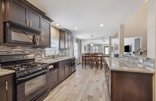 Kingwood House | Charming 3-bedroom house with WiFi, AC in enjoyable Houston with Pool