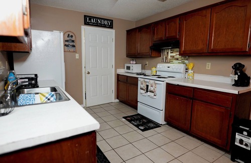 Cordova House | Charming 3-bedroom house with Arcade and patio in peaceful Cordova