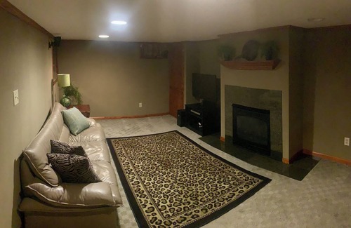 Crystal House | Charming 3-bedroom house in serene Crystal with WiFi, AC, laundry room