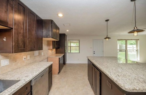 Mission Bend House | Charming 3-bedroom house with WiFi, AC in fabulous Houston