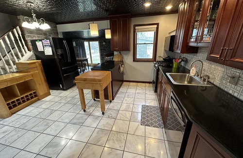 Lake Erie Beach House | Charming 3-bedroom house with WiFi, A/C on Lakeside Rd in Angola, NY