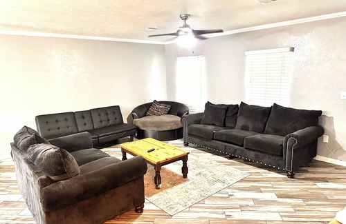 Borger House | Charming 3-bedroom house with AC, WiFi in quaint Borger