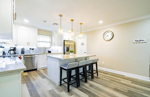 Kenner - Louis Armstrong International Airport House | Charming 3-bedroom house with AC and WiFi in awesome Kenner