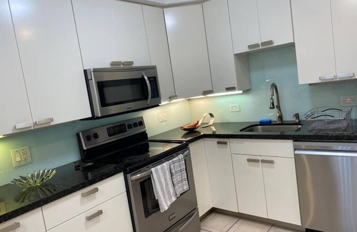 Coral Terrace House | Charming 3-bedroom house , free wifi near Nicklaus CHildren's Hospital in Miami