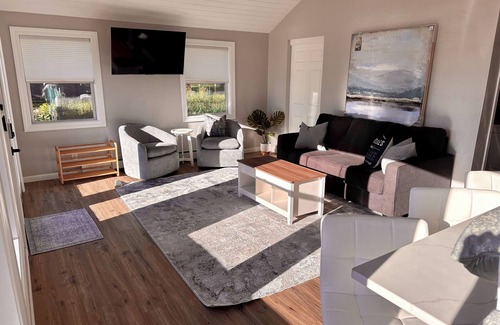 Butte Des Morts House | Charming 3-bedroom lake house between Oshkosh and Omro