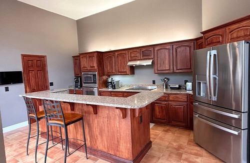Yamhill Villa | Charming 3-bedroom Mediterranean villa in lovely Yamhill