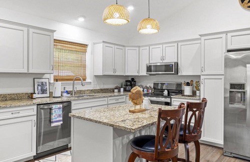 Isabella House | Charming 3-Bedroom Retreat Near Bull Shoals Lake