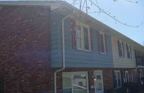 Greensburg House | Charming 3-bedroom townhome with AC and WiFi in Greensburg
