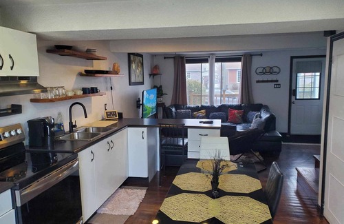 Gatineau House | Charming 3-bedroom townhome