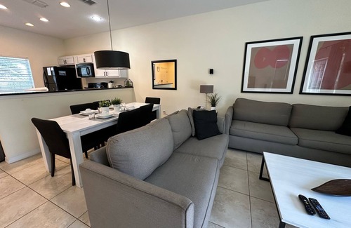 Sunset Lakes House | Charming 3-bedroom townhome in Kissimmee Hot Tub free
