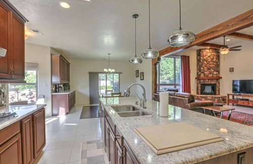 North Albuquerque Acres House | Charming 3-bedroom, office, house with WiFi in delightful NAA Albuquerque