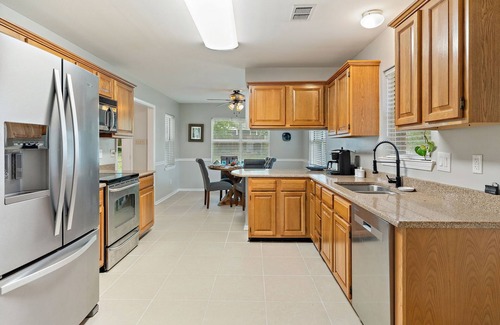 Diamondhead House | Charming 3-bedroom and 2 full bath house near golf course in Diamondhead, pools