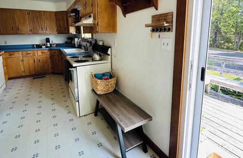 Roque Bluffs Cottage | Charming 3-bedroom cottage in Roque Bluffs with ocean access and fire pit