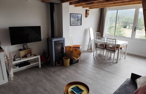 Greolieres les Neiges Ski Chalet | Charming 3-room chalet