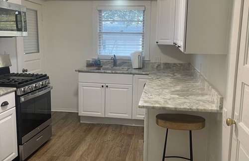 South Beloit House | Charming 3bedroom house, pets welcome close to Beloit Janesville Roscoe Rockford