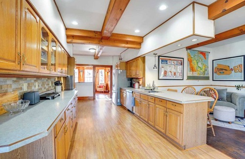 North Branch House | Charming 3BR farmhouse on a quiet country road—pet-friendly, cozy, and close to Callicoon, North Branch Inn & the Cider Mill. Perfect for couples, families, or remote work with a full kitchen, comfy spaces & room to roam.