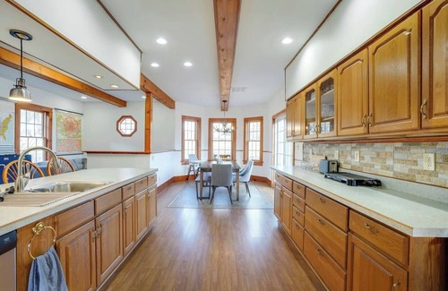 North Branch House | Charming 3BR farmhouse on a quiet country road—pet-friendly, cozy, and close to Callicoon, North Branch Inn & the Cider Mill. Perfect for couples, families, or remote work with a full kitchen, comfy spaces & room to roam.