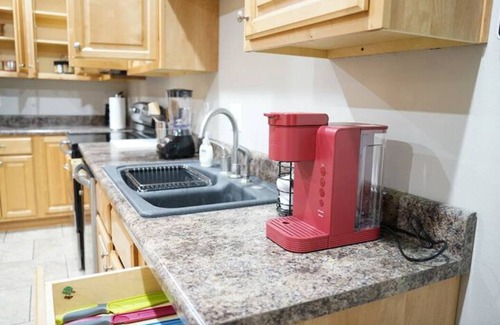 Kreole Apartment | Charming 3BR Home/Free Parking/Washer & Dryer