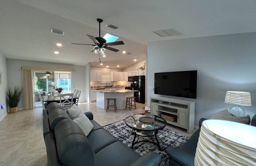 Springdale House | Charming 3BR Oasis with Lanai