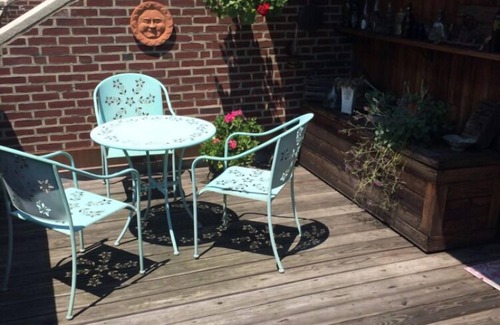 Society Hill Apartment | Charming 3rd Flr Bedroom with Private Bath & Roof-Deck & Parking