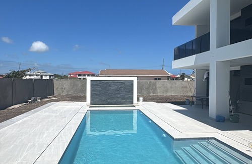 Belair Villa | Charming 4-bedroom villa with WiFi, AC in fabulous Diamond Valley