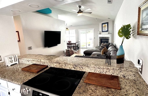 Pawleys Island House | Charming 4-bedroom house w/heated plunge pool and only 3 miles to the beach!