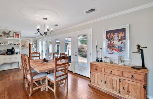 The Plains House | Charming 4-bedroom house with WiFi, Pool, 8+acres in Historic Hunt Country Va.