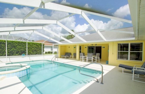 Inverness House | Charming 4-bedroom house with pool.