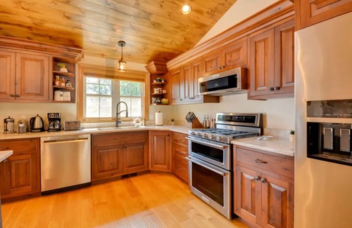 Rimrock House | Charming 4-bedroom Home in Quiet Neighborhood with Deck!