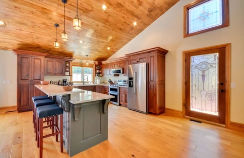 Rimrock House | Charming 4-bedroom Home in Quiet Neighborhood with Deck!