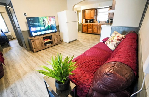 Waconia House | Charming 4-bedroom house with AC and WiFi in serene Waconia
