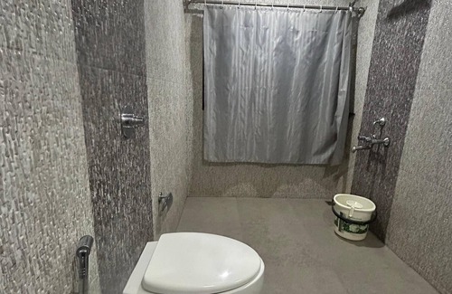 Kumily House | Charming 4-bedroom house with AC, WiFi in pleasant Kumily